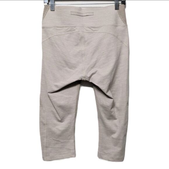 OUTDOOR VOICES Paneled Colorblock CapriLeggings L - Picture 7 of 9